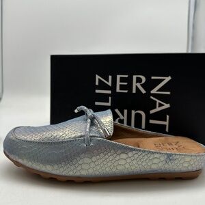 "Spring Sale!" Naturalizer Demur-Knot Women's slip-on Leather shoes